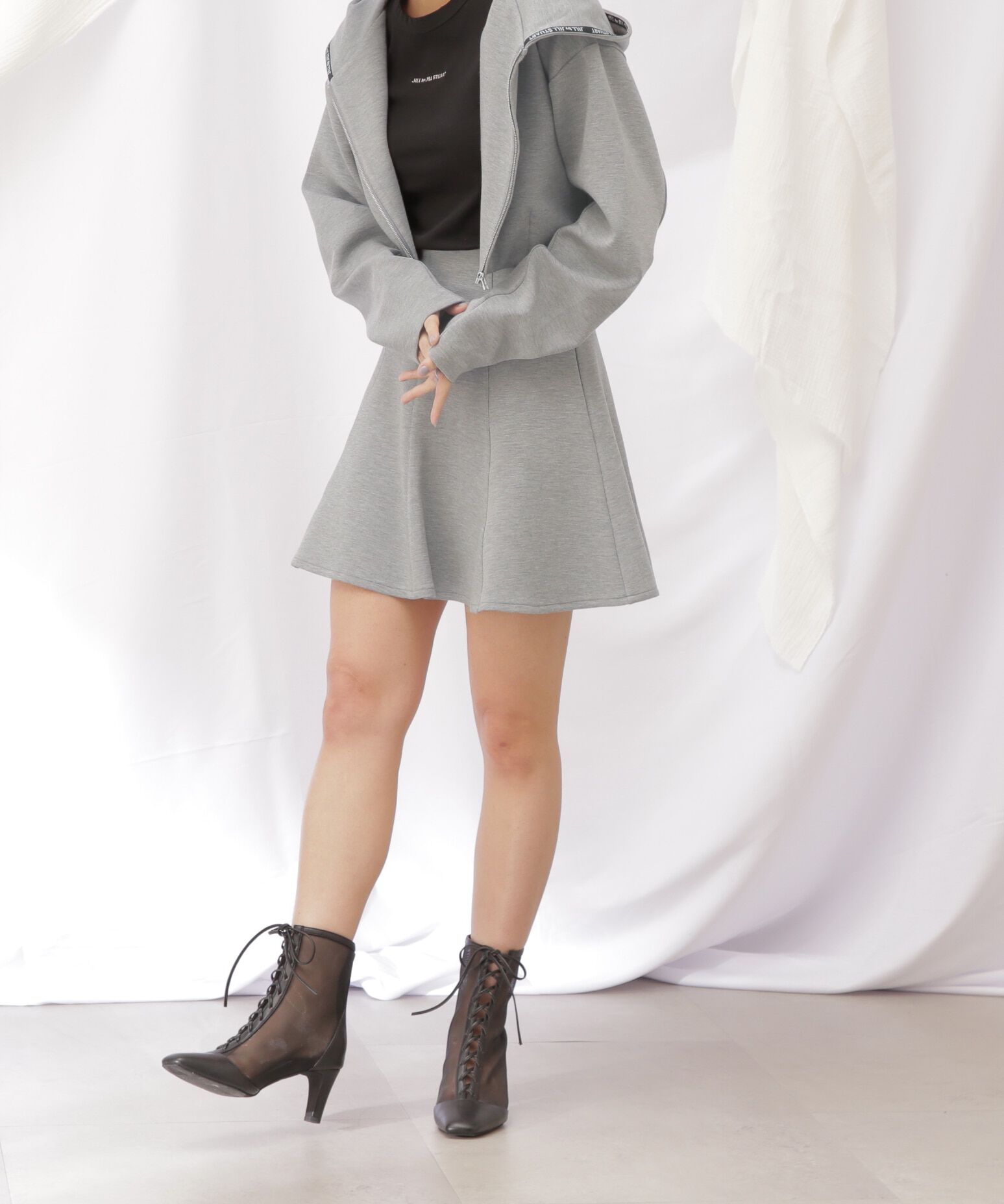  「構築ダイバーフレアミニスカート」|スカート|グレー