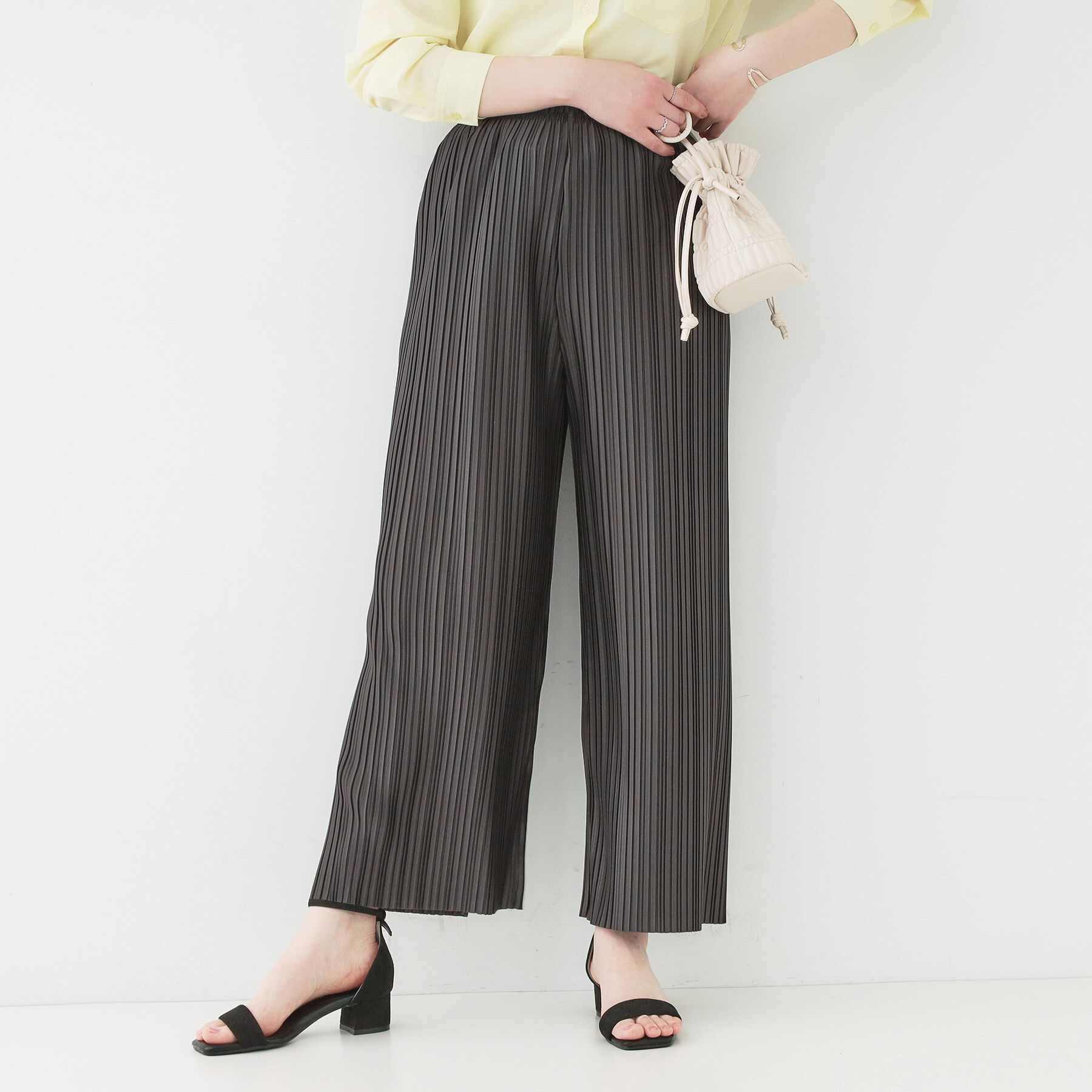 SHOO･LA･RUE「【洗える】楽してほっそり見え カットプリーツパンツ」|その他|チャコールグレー(0