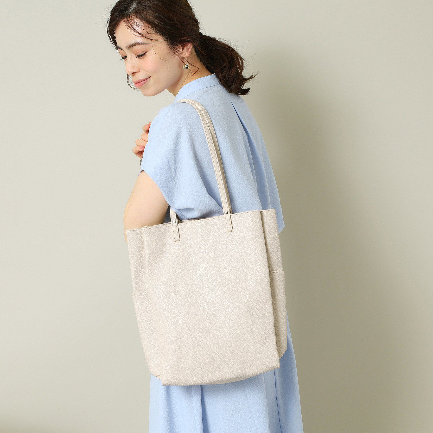 ITS&rsquo;DEMO「【A4対応】縦型三層トート」|トートバッグ|