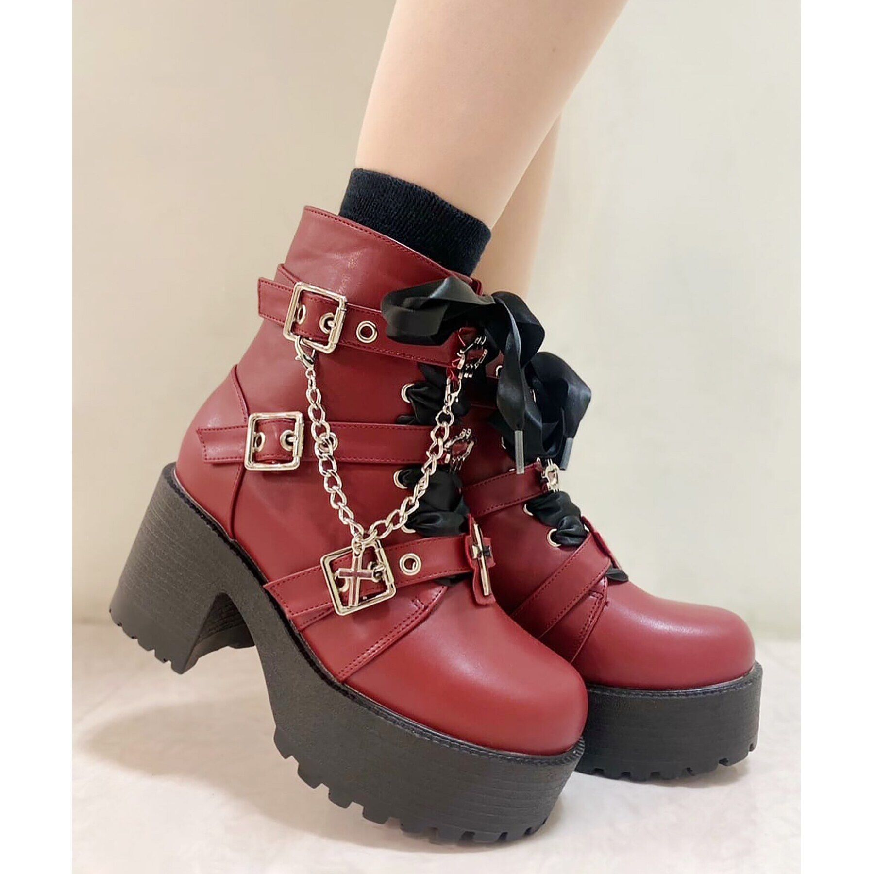 csT&P「厚底&times;コウモリ&times;十字架スニーカー」|ショートブーツ|