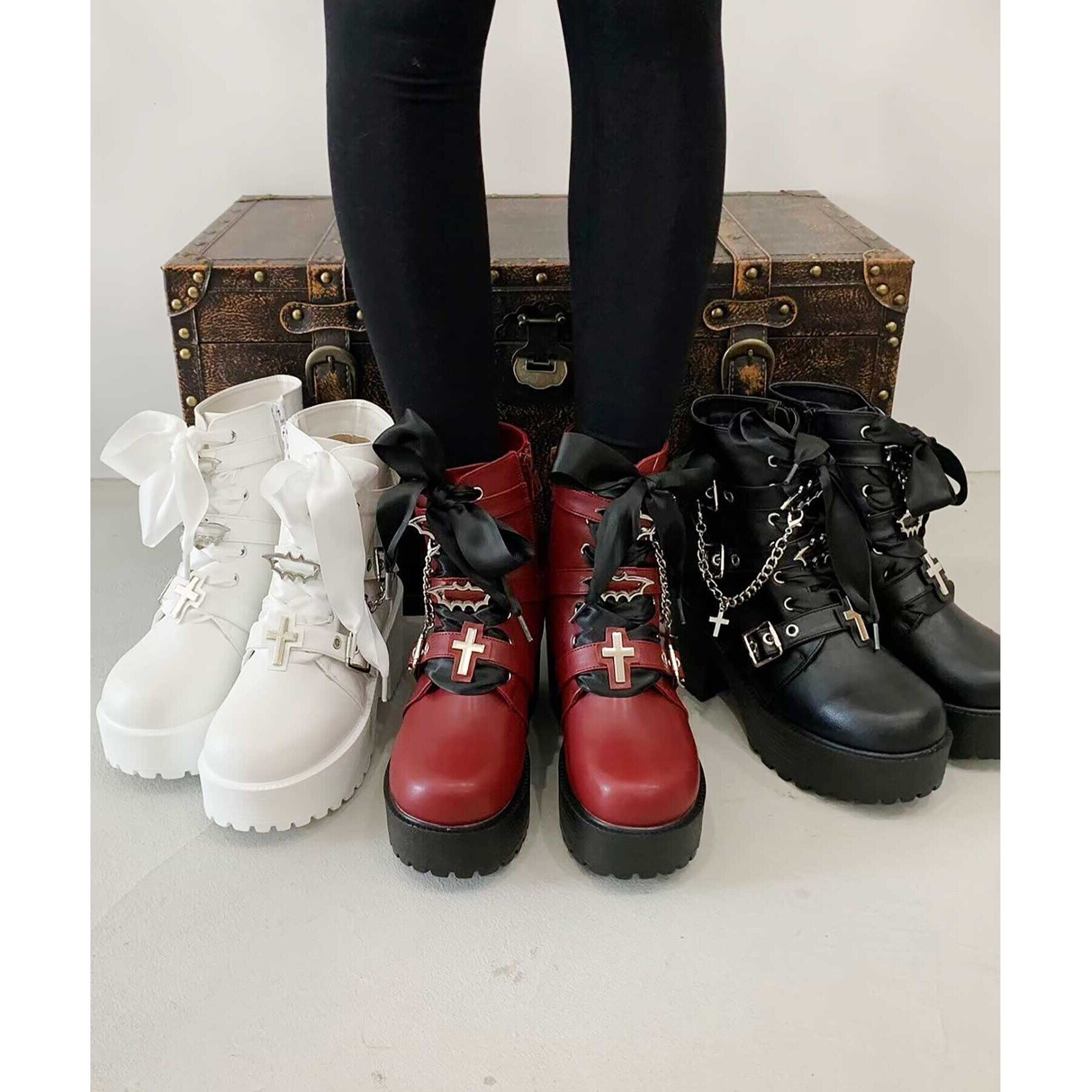 csT&P「厚底&times;コウモリ&times;十字架スニーカー」|ショートブーツ|