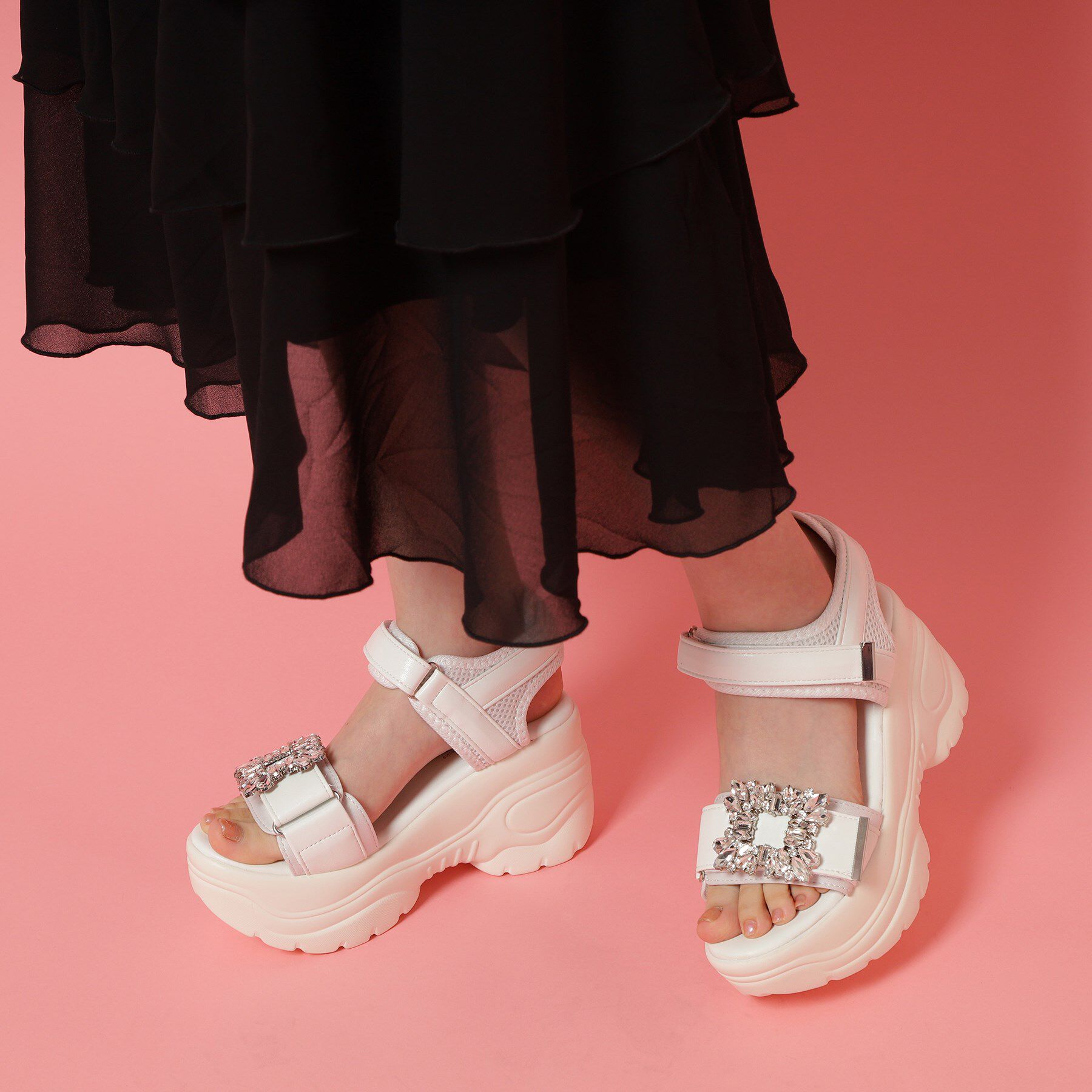 csT&P「厚底ビジューバックルサンダル」|サンダル|