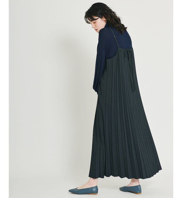 IKKA LOUNGE「&radic;M ルートエム プリーツワンピース」|ワンピース|
