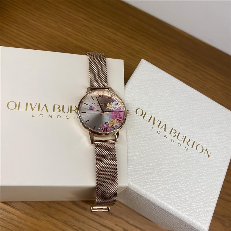 OLIVIA BURTON 「〈OLIVIA BURTON(ｵﾘﾋﾞｱﾊﾞｰﾄﾝ)〉ｼｸﾞﾈﾁｬｰ 30mm ｲﾗｽﾄﾚｲﾃｯﾄﾞ ﾌﾛｰﾗﾙ RGﾒｯｼｭ」|腕時計|