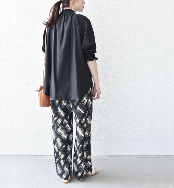 SHIPS for women「〈洗濯機可能〉シアー シャーリング ネック 5分袖 ブラウス」|シャツ・ブラウス|