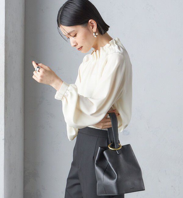 SHIPS for women「〈手洗い可能〉ネック ギャザー ソリッド 起毛 サテン ブラウス」|シャツ・ブラウス|