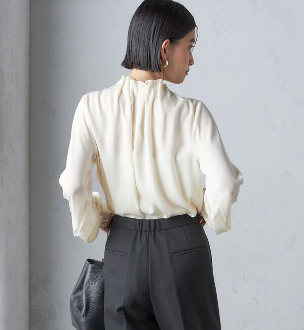 SHIPS for women「〈手洗い可能〉ネック ギャザー ソリッド 起毛 サテン ブラウス」|シャツ・ブラウス|