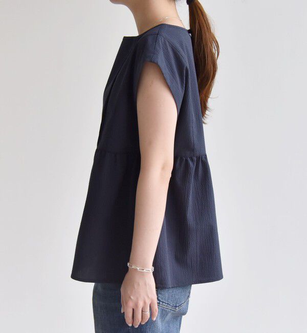 quaranciel「quaranciel:〈洗濯機可能〉ミニサッカー タックギャザー フレンチスリーブ ブラウス」|シャツ・ブラウス|