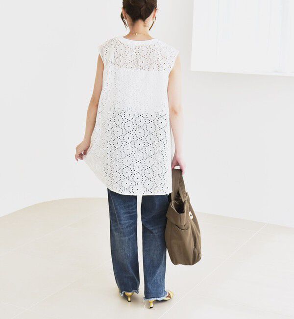 quaranciel「quaranciel:〈手洗い可能〉フラワー 刺繍 アイレット ノースリーブ フレア プルオーバー」|シャツ・ブラウス|