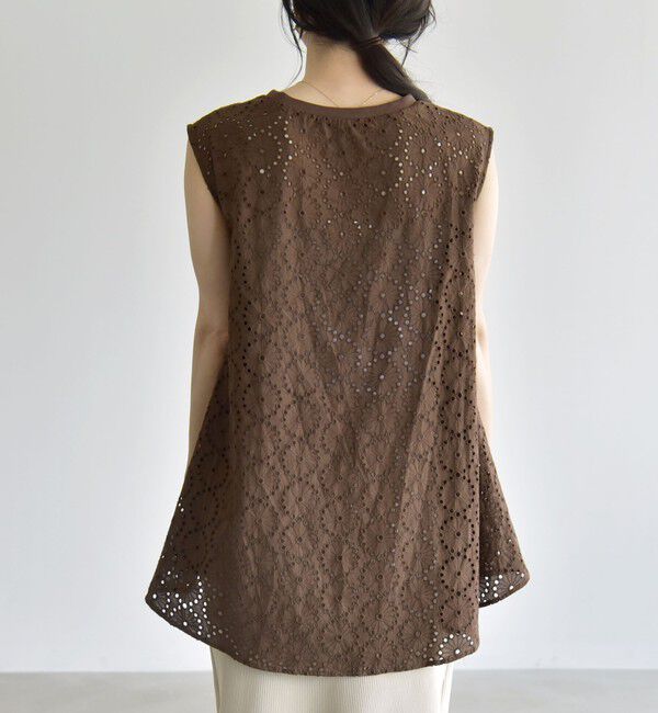 quaranciel「quaranciel:〈手洗い可能〉フラワー 刺繍 アイレット ノースリーブ フレア プルオーバー」|シャツ・ブラウス|