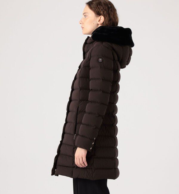 TOMORROWLAND GOODS「CAPE HORN SANTACRUZ ECOFUR 」|ダウン|