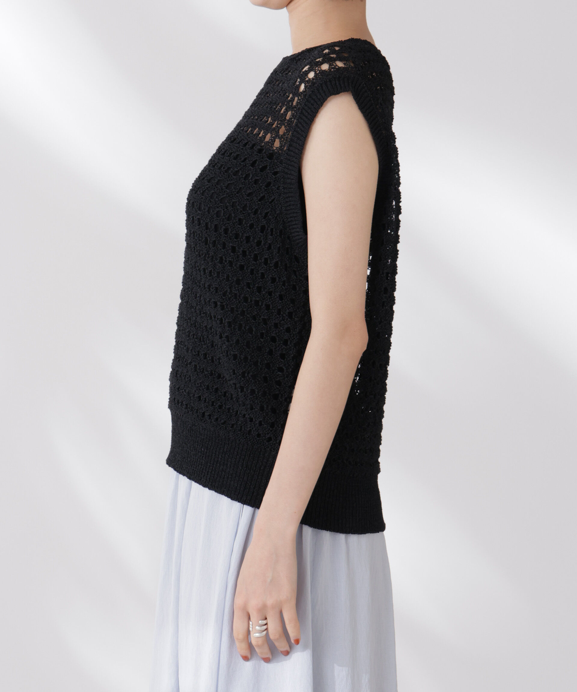 nano･universe「テープヤーンメッシュニットベスト」|ニット・セーター|