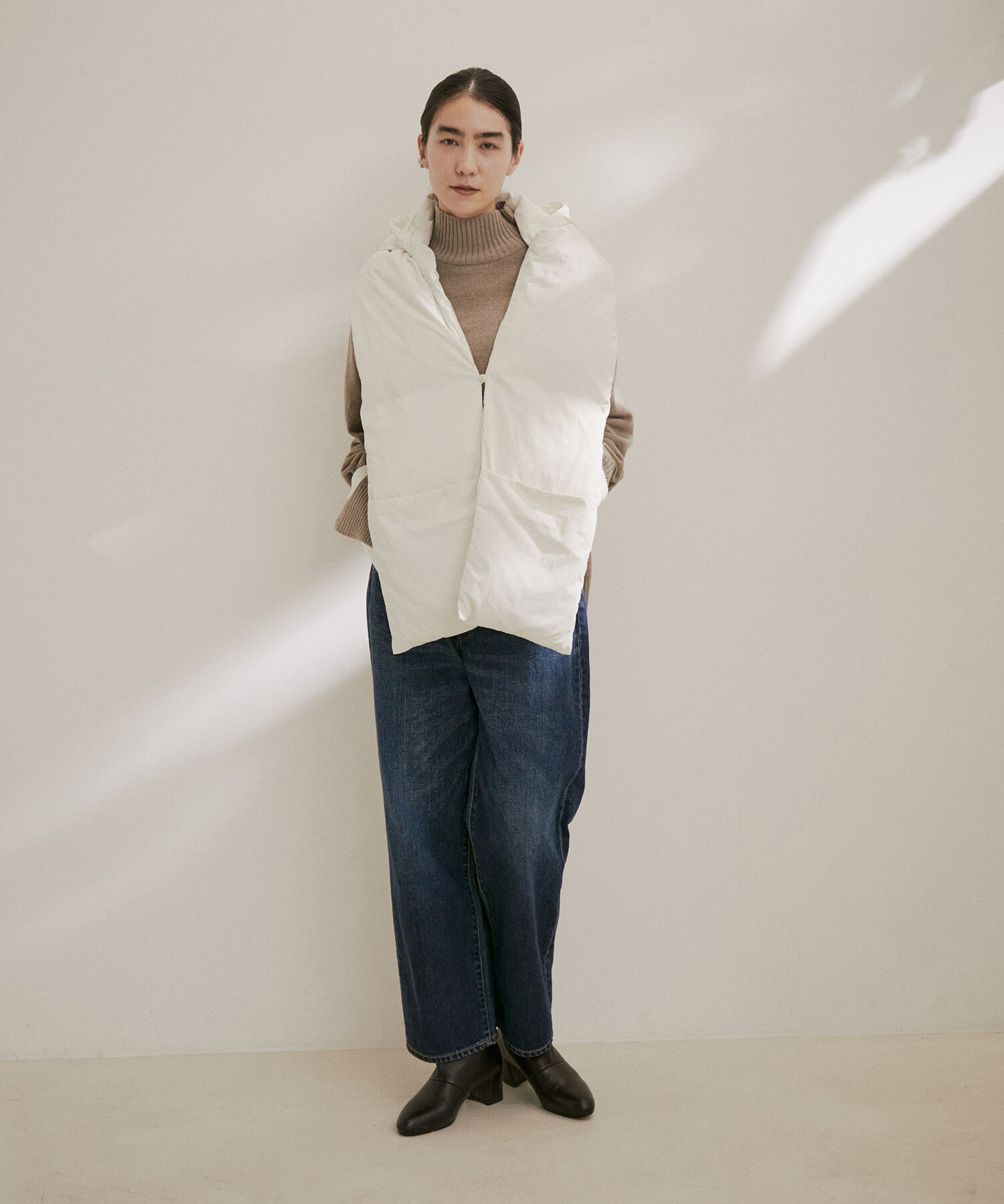 SALON adam et rope'「【雑誌掲載】[GREEN DOWN]フード付きダウンストール」|ストール|