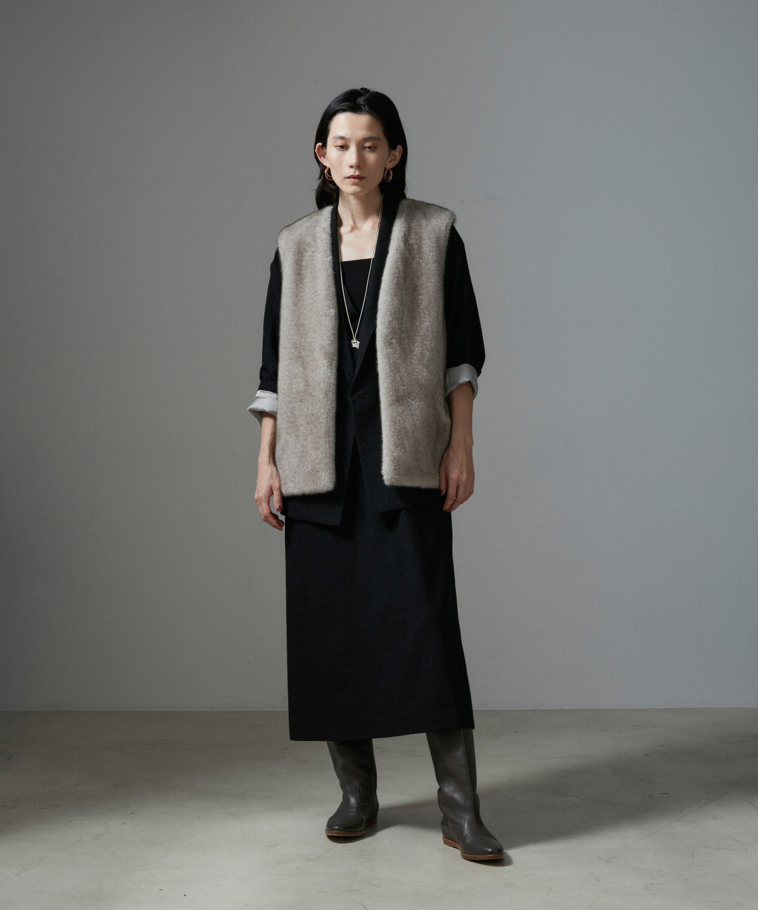 SALON adam et rope'「【セットアップ対応】ウール近江晒Vネックワンピース」|ジャンパースカート|