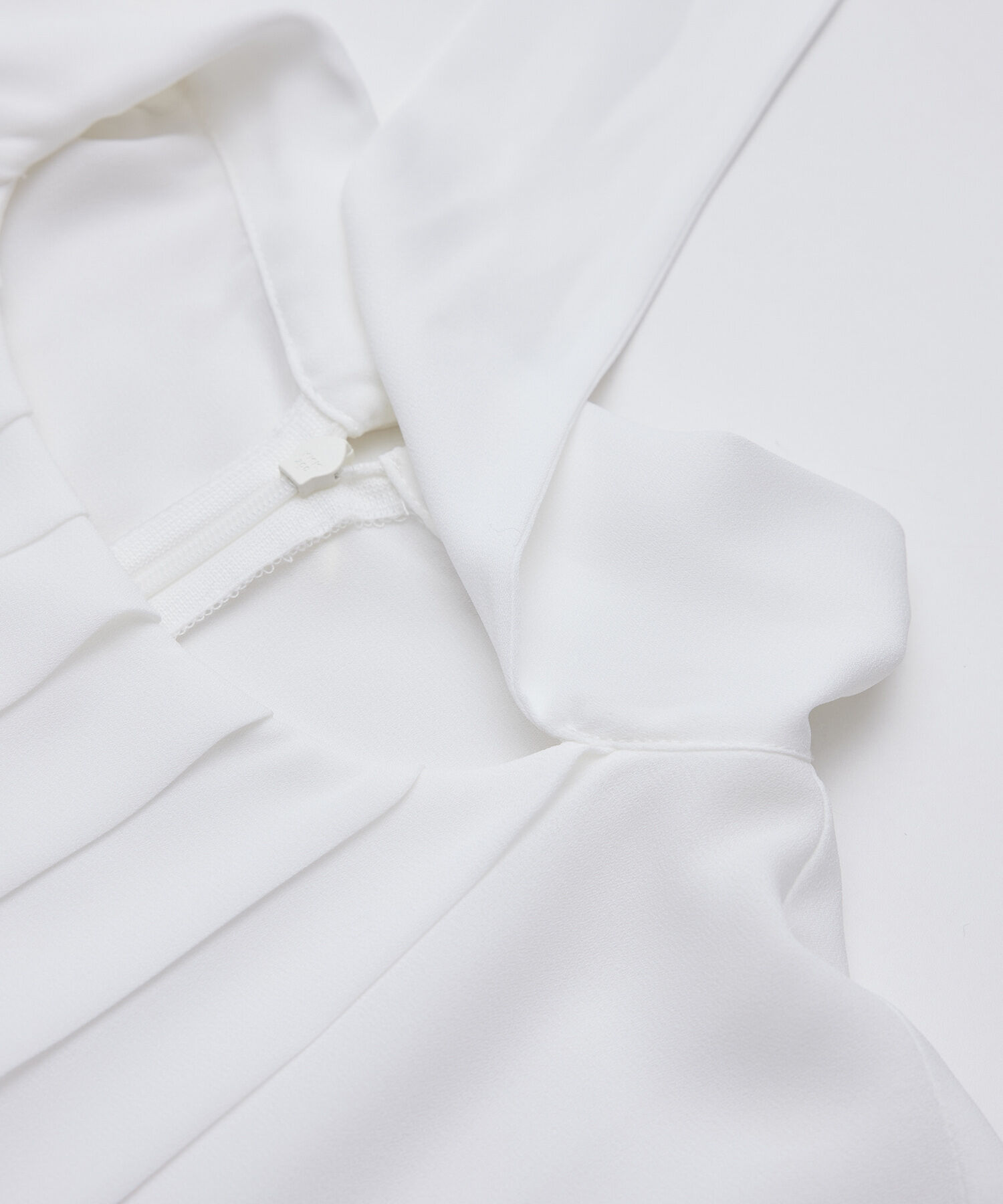 ROPE「プリーツデシンボウタイブラウス」|シャツ・ブラウス|