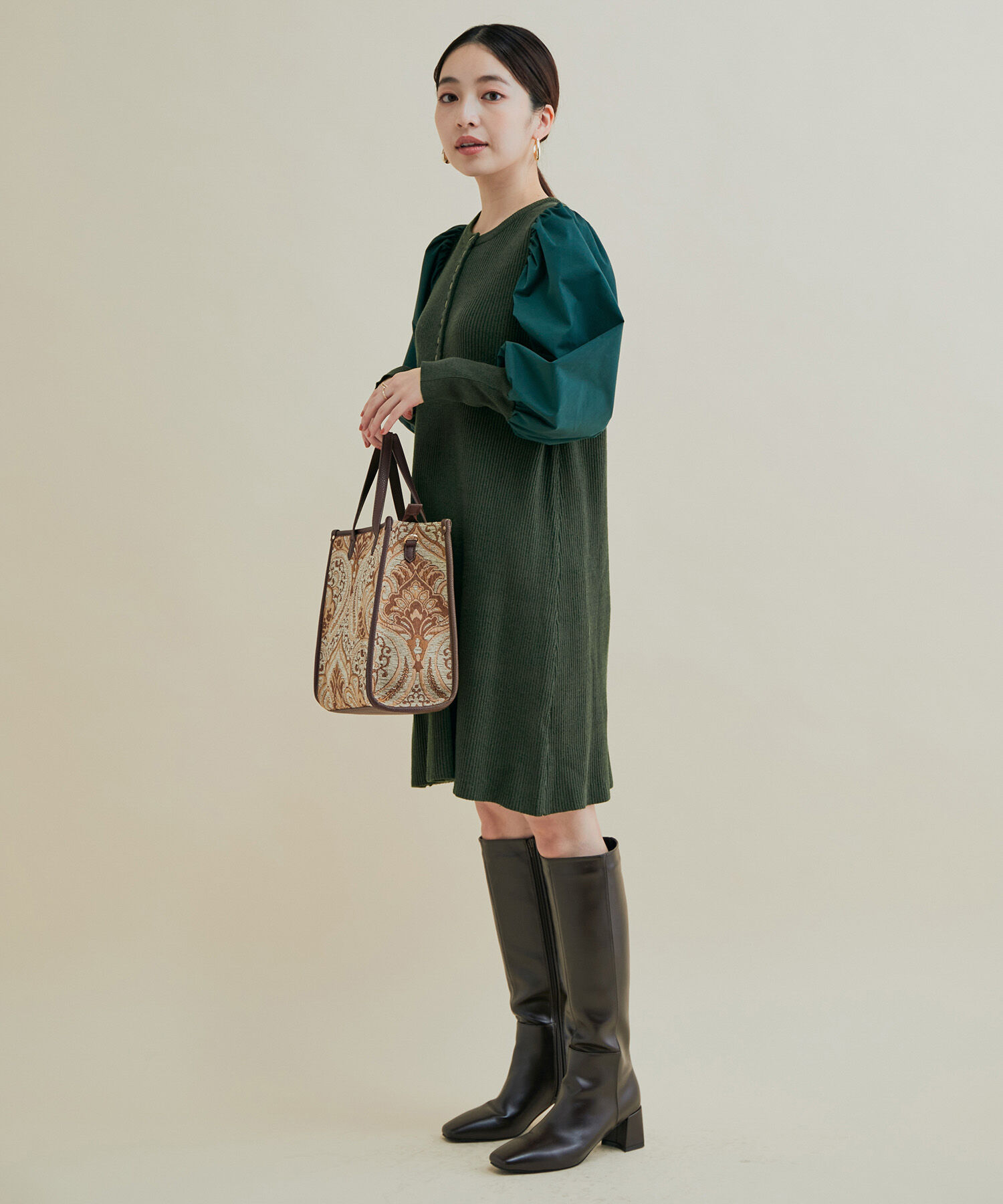 VIS「＜追加＞【一部カラー公式サイト・直営店舗限定】ボリュームスリーブ釦アクセントAラインニットワンピース」|ワンピース|