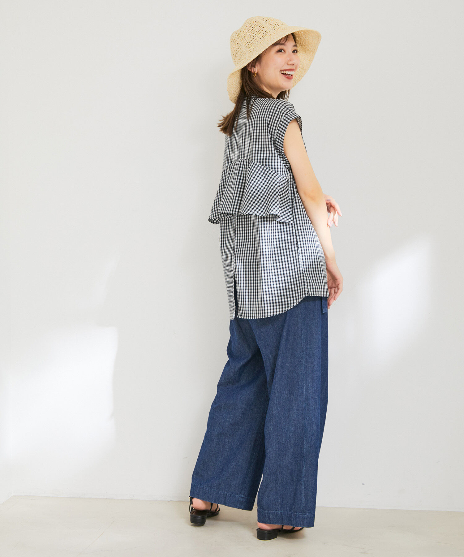 VIS「バックフリルノースリーブブラウス」|シャツ・ブラウス|