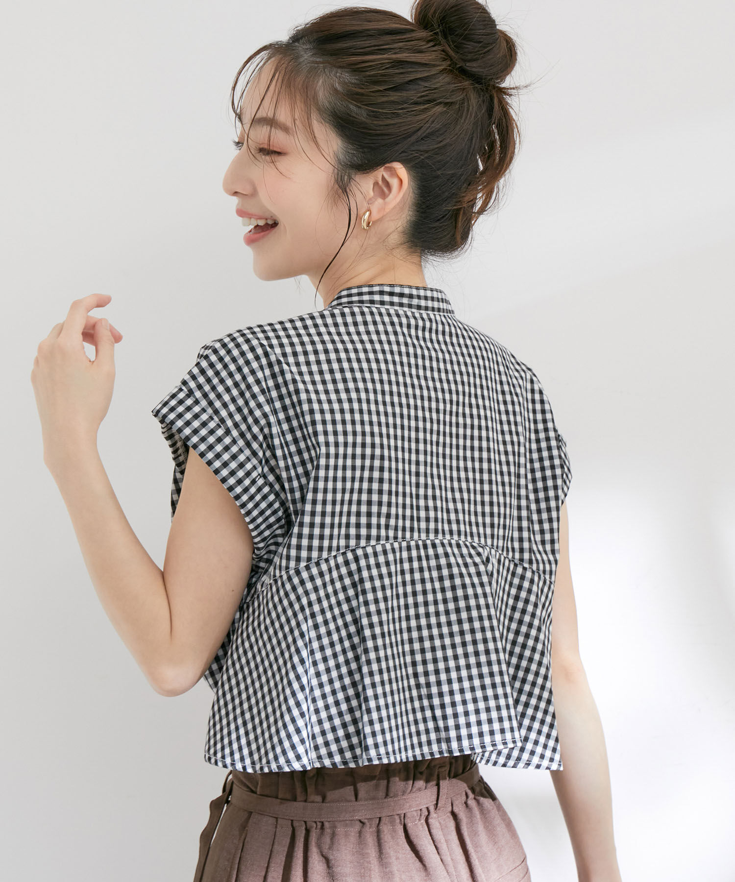 VIS「バックフリルノースリーブブラウス」|シャツ・ブラウス|