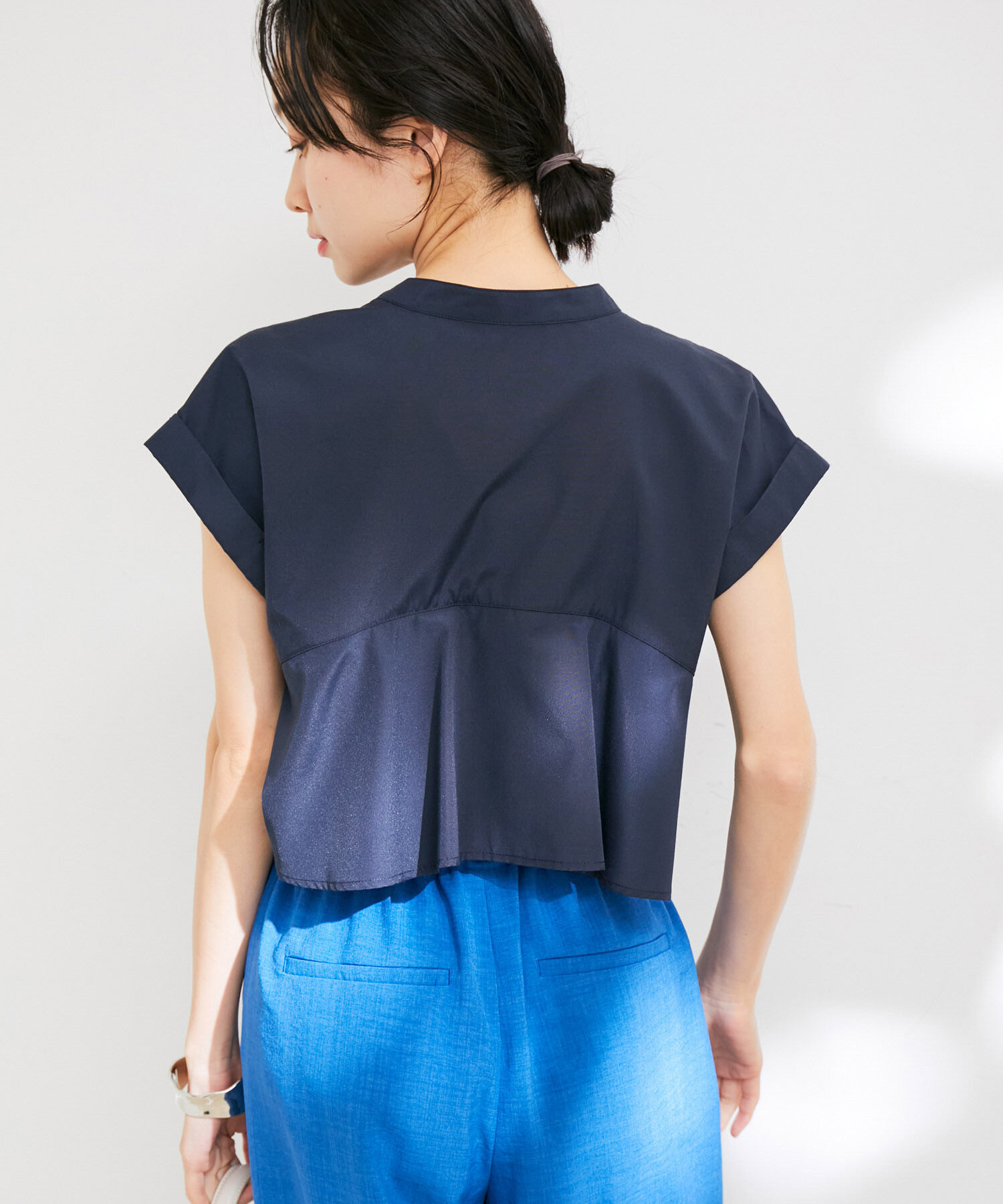 VIS「バックフリルノースリーブブラウス」|シャツ・ブラウス|