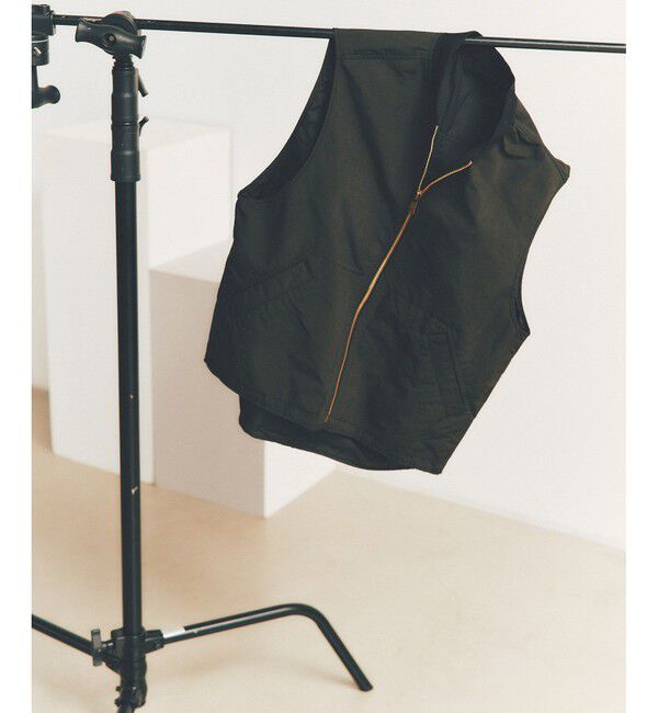 ADAM ET ROPE'「【小松マテーレ】ジップ ベスト / コンパクトサテン 」|ベスト・ジレ|