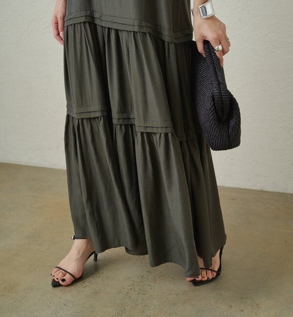  「【3サイズ展開】サテンティアードキャミワンピース」|ワンピース|