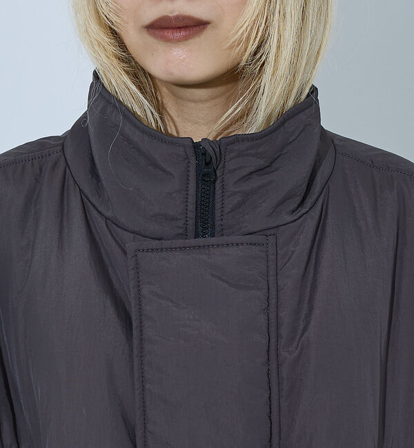 NOMINE「モンスターパーカー」|ダウン|