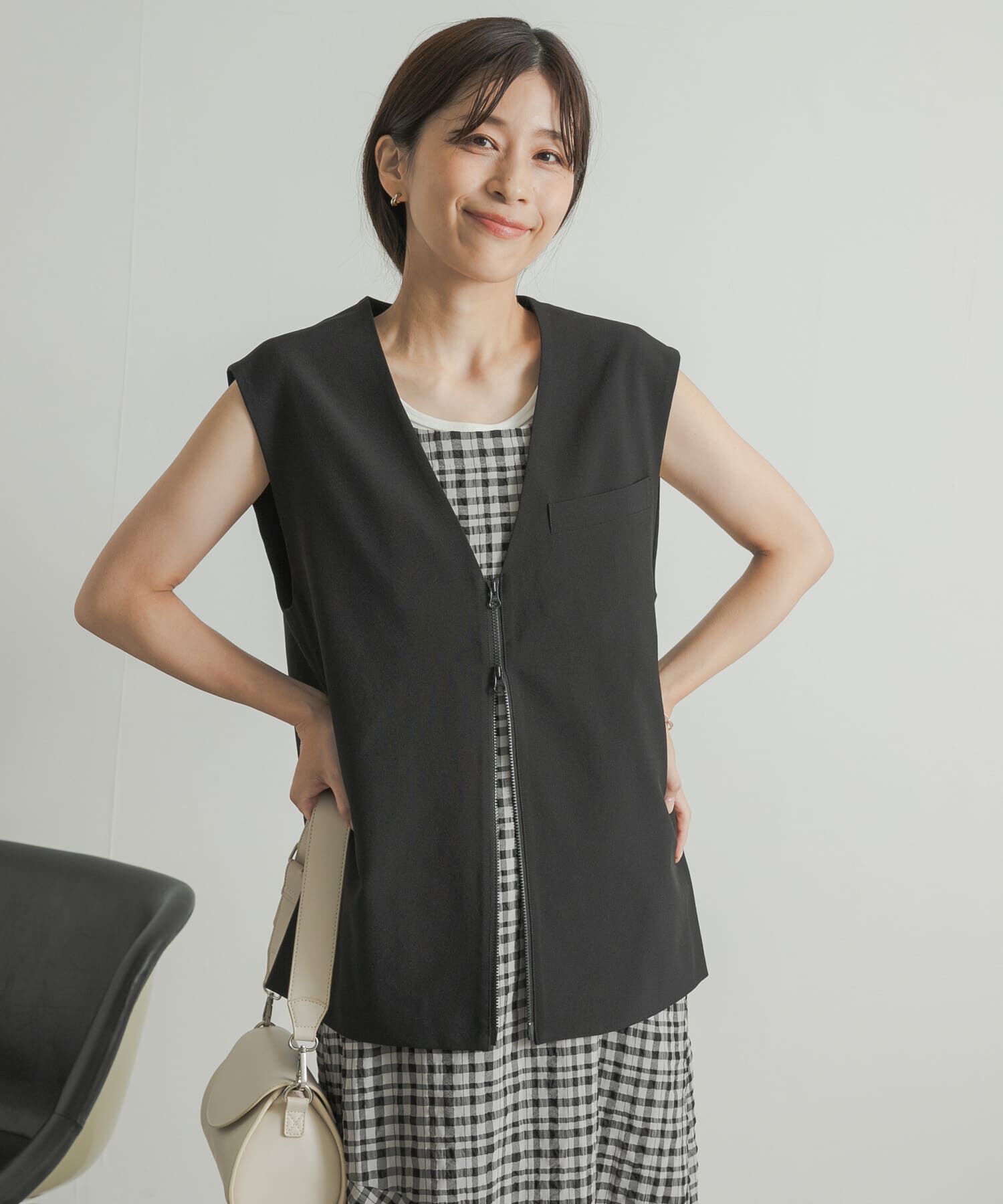 URBAN RESEARCH DOORS「『UR TECH DRYLUXE』フロントZIPベスト」|ベスト・ジレ|