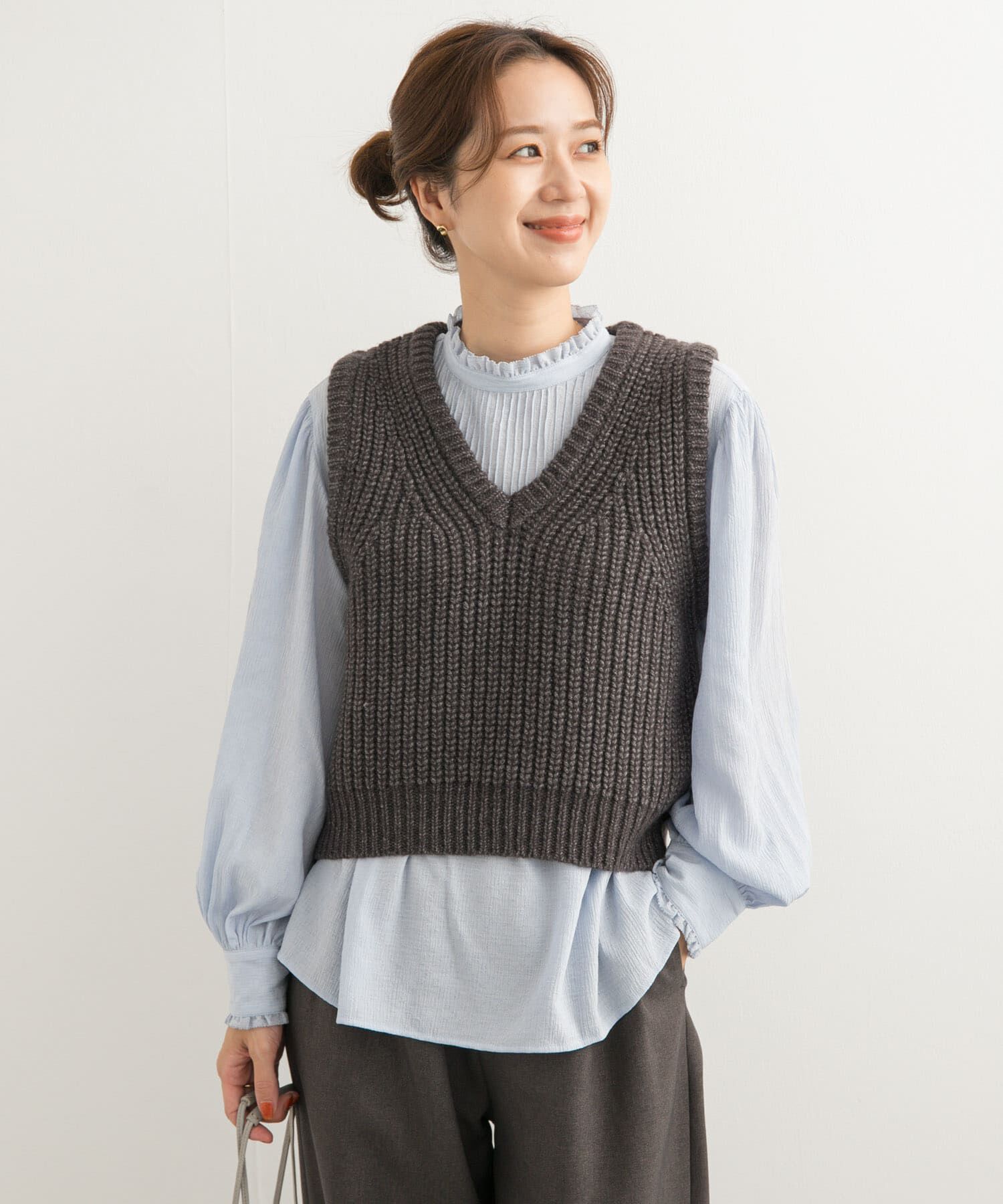 URBAN RESEARCH DOORS「リリヤーンVネックニットベスト」|ベスト・ジレ|