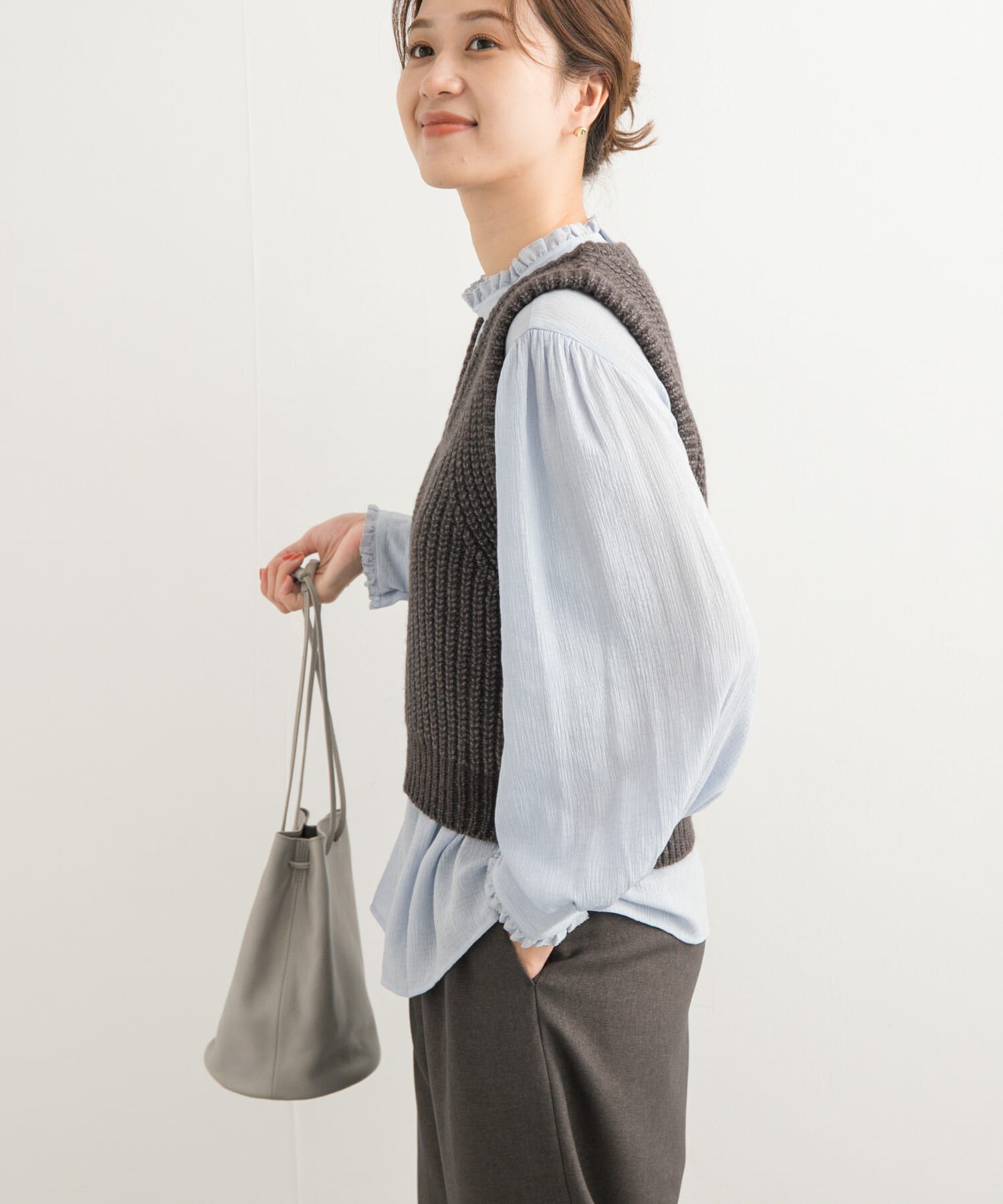 URBAN RESEARCH DOORS「リリヤーンVネックニットベスト」|ベスト・ジレ|