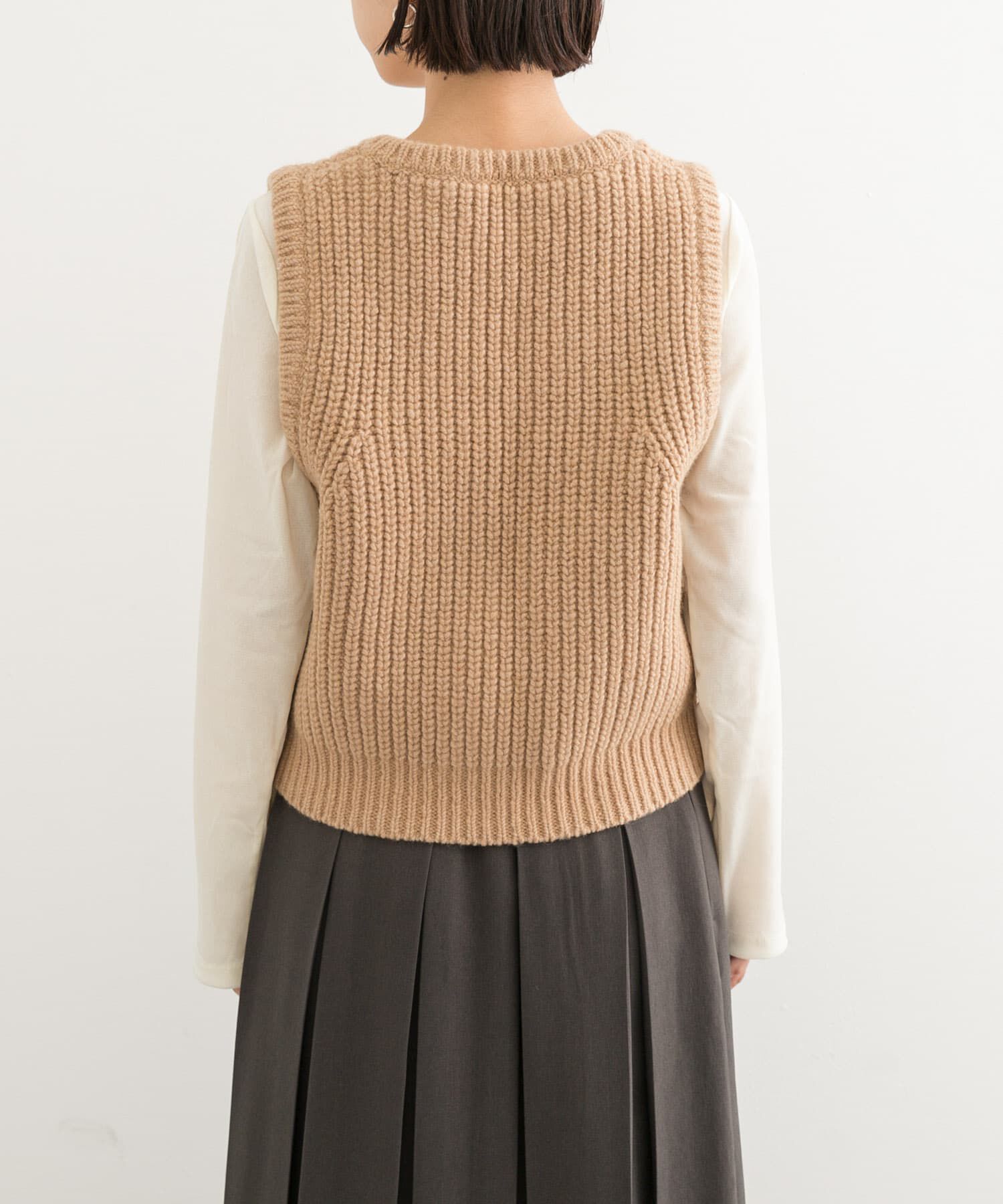 URBAN RESEARCH DOORS「リリヤーンVネックニットベスト」|ベスト・ジレ|