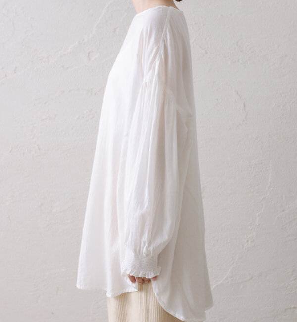  「【WEB限定】コットンガーゼ袖シャーリングプルオーバー」|シャツ・ブラウス|