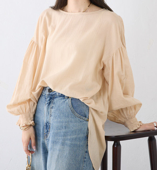  「【WEB限定】コットンガーゼ袖シャーリングプルオーバー」|シャツ・ブラウス|ベージュ