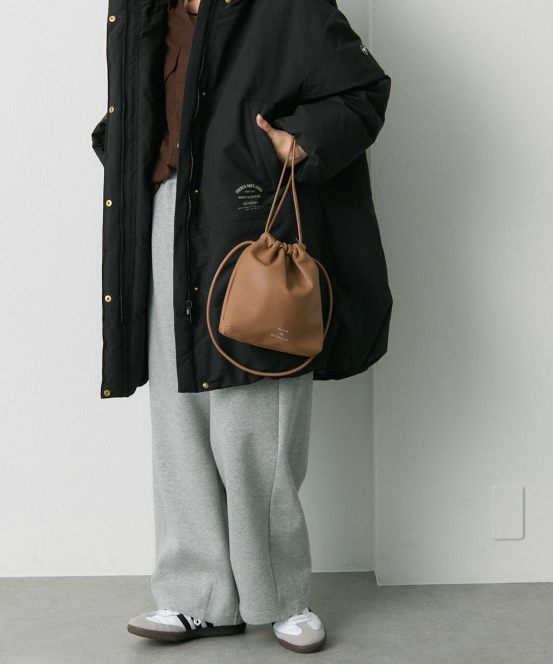  「【リバイバル/新色登場】フェイクレザー巾着バッグ」|ショルダー・メッセンジャー|