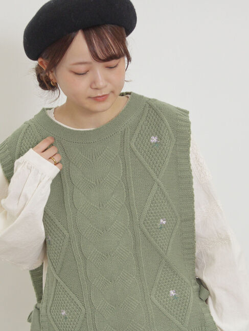 Samansa Mos2「花刺繍脇リボンベスト」|ダウンベスト・ベスト|