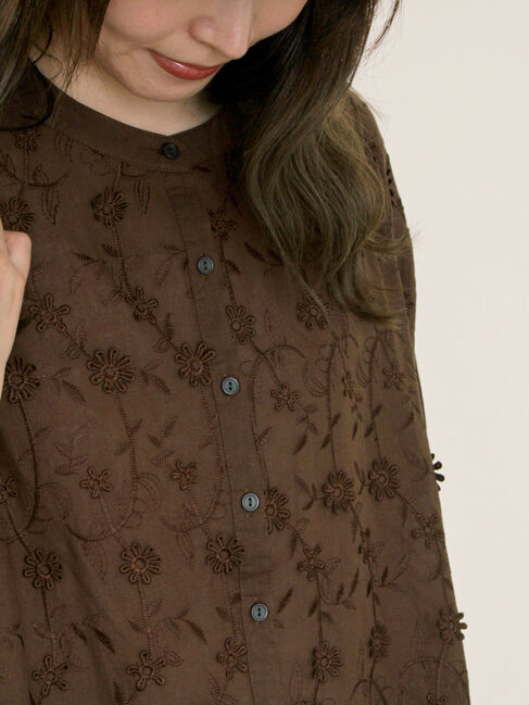 Samansa Mos2「3D刺繍バンドカラーブラウス」|シャツ・ブラウス|