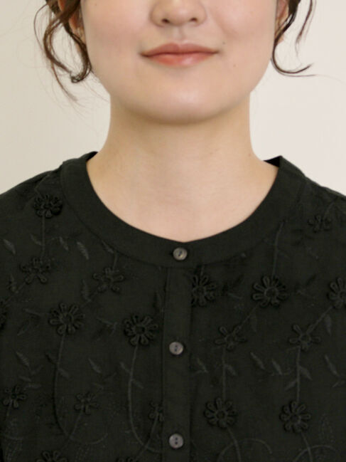 Samansa Mos2「3D刺繍バンドカラーブラウス」|シャツ・ブラウス|