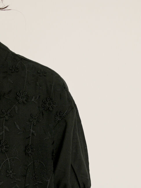 Samansa Mos2「3D刺繍バンドカラーブラウス」|シャツ・ブラウス|