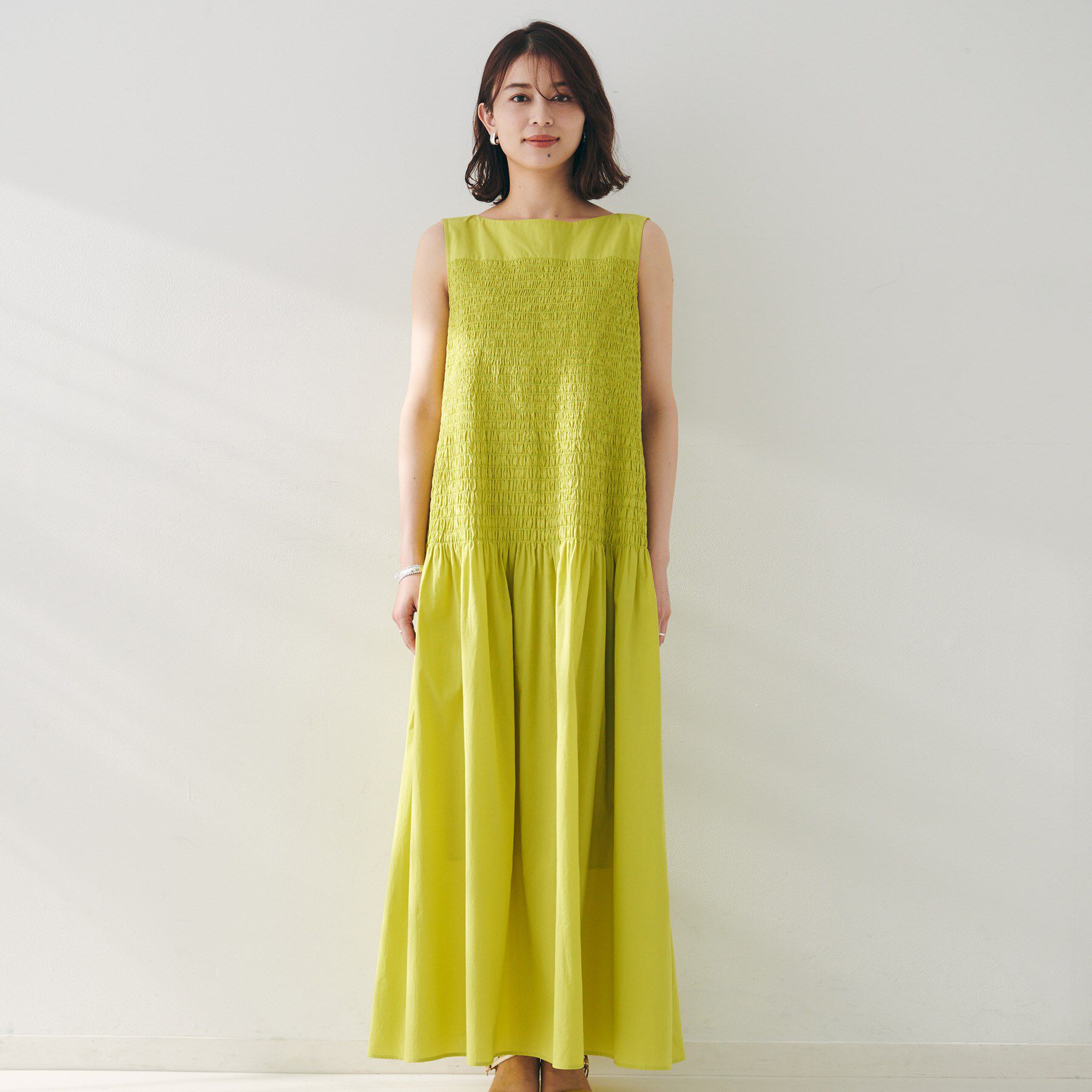 UNTITLED「【コットン100/夏ワンピ/ナロー】シャーリングワンピース」|ワンピース|