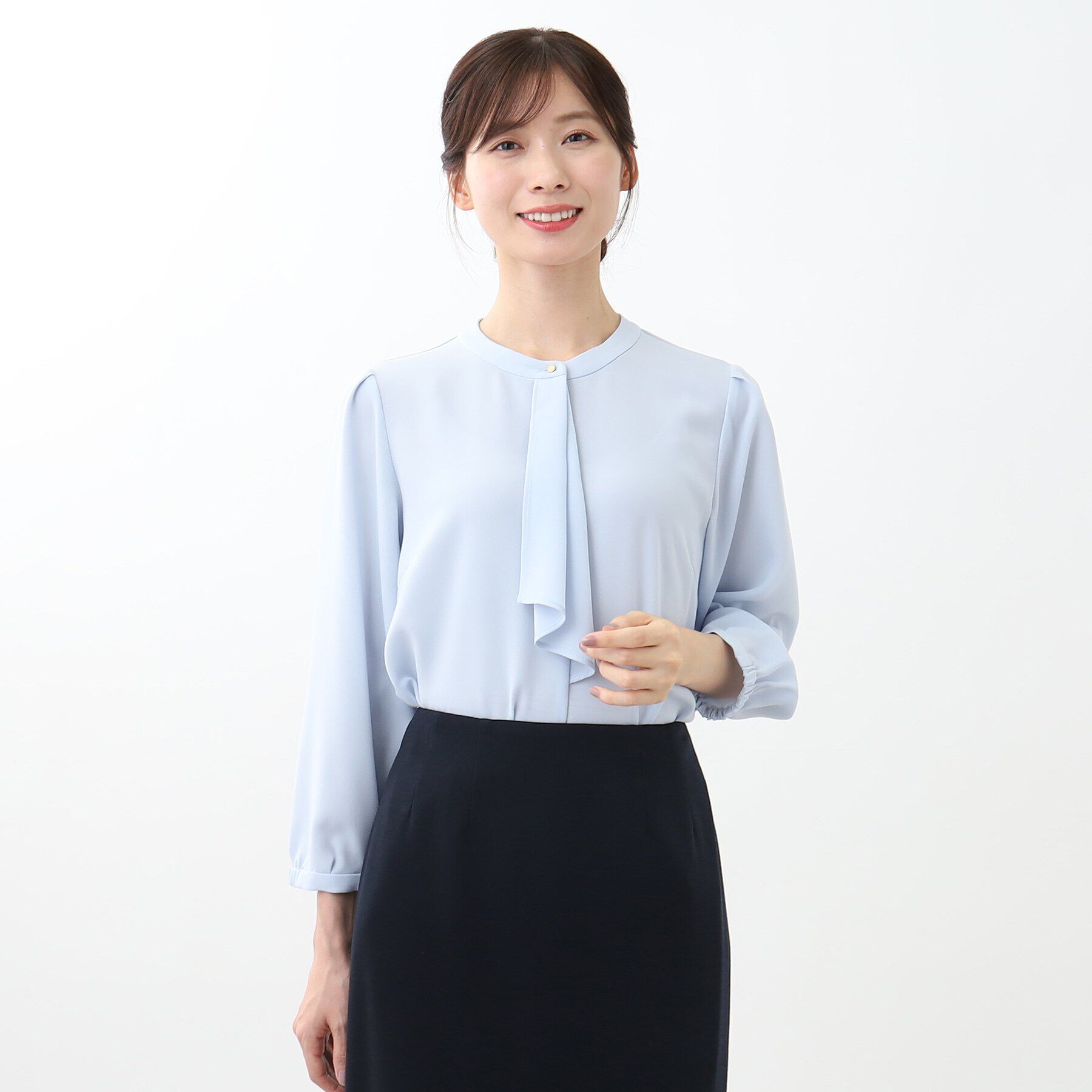 Reflect「【WEB限定カラーあり／接触冷感／マシンウォッシュ】ボータイ風デザインブラウス」|シャツ・ブラウス|サックスブルー(09