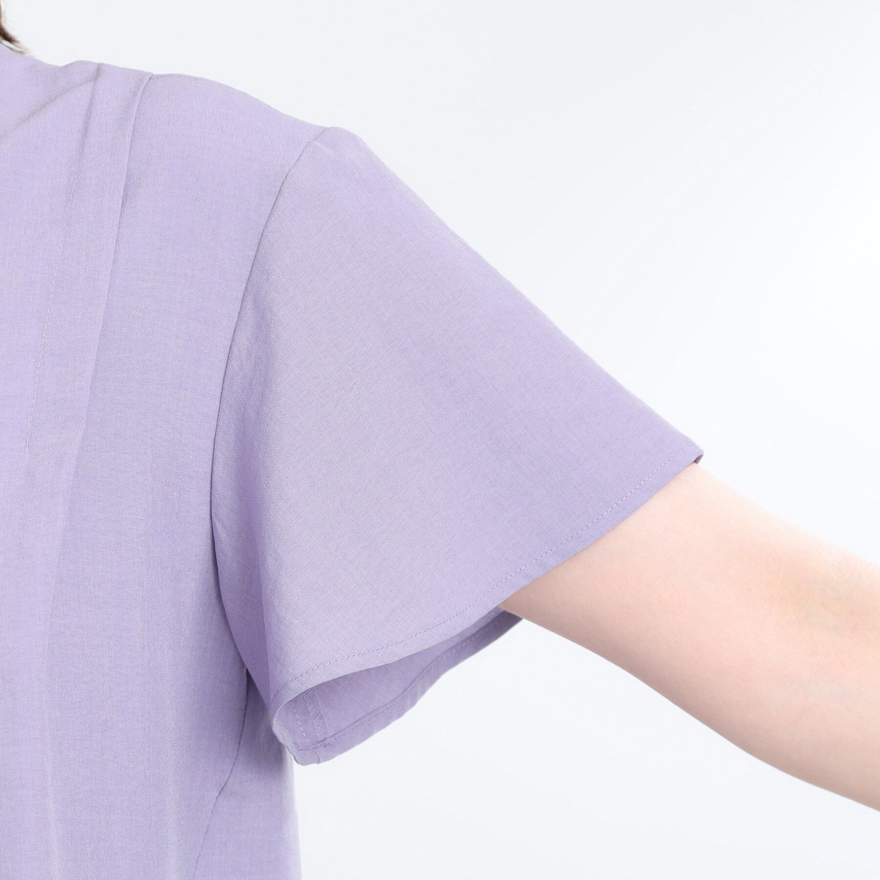 Reflect「ドライタッチスキッパーネックブラウス」|シャツ・ブラウス|