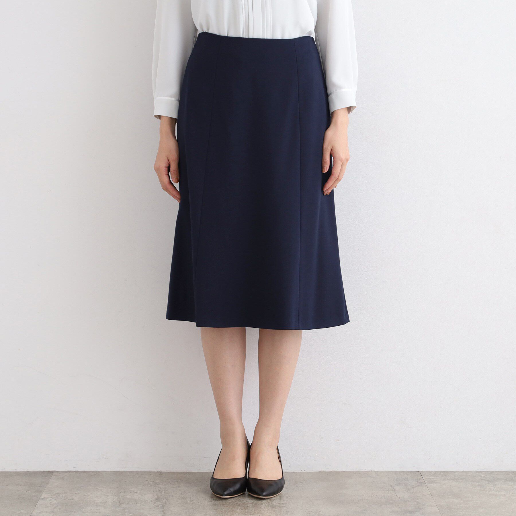 INDIVI「【定番スーツ／ジャージ素材】セミフレアスカート」|スーツ|