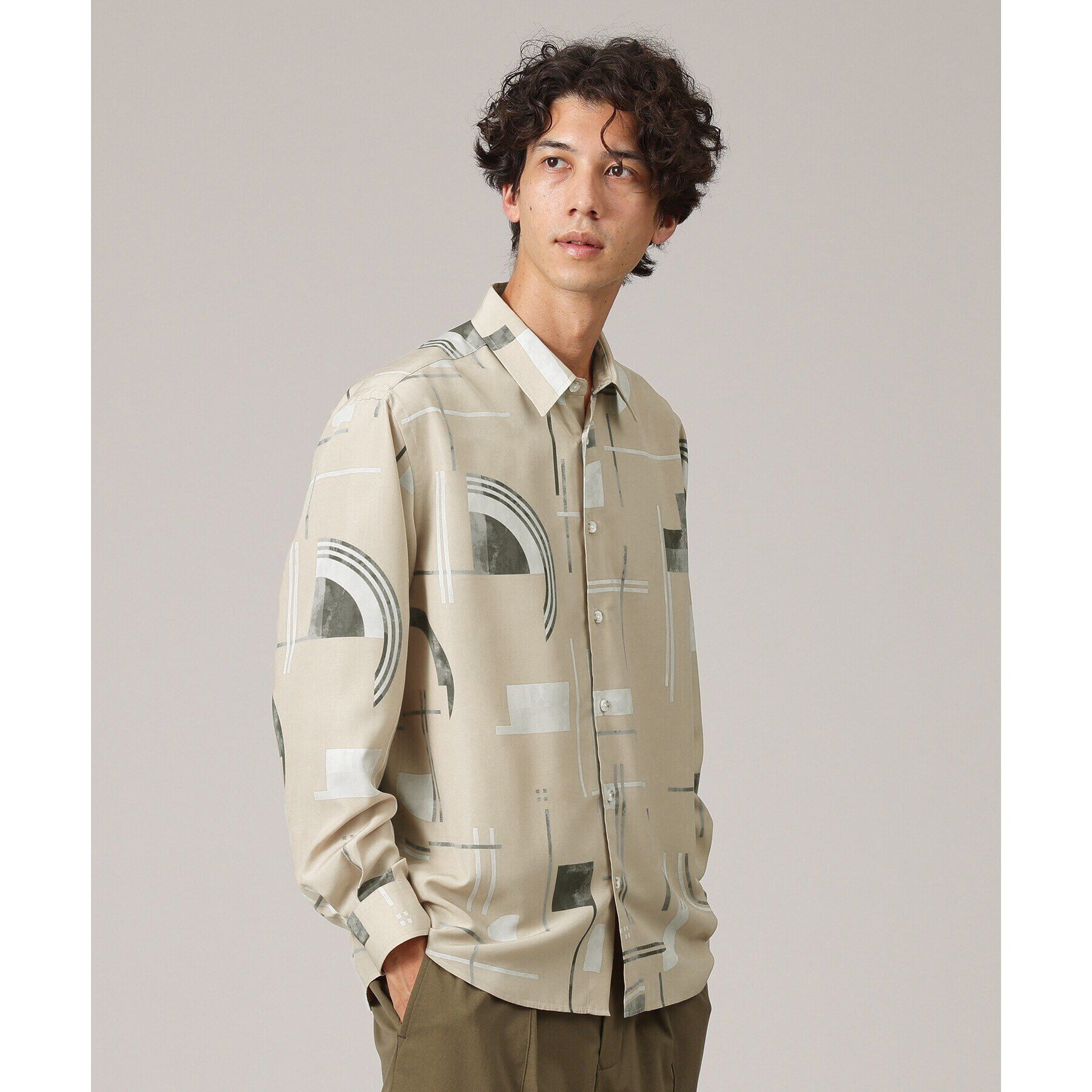 TAKEO KIKUCHI「アールデコ調アーカイブDM総柄シャツ」|シャツ・ブラウス|ﾍﾞｰｼﾞｭ(152)