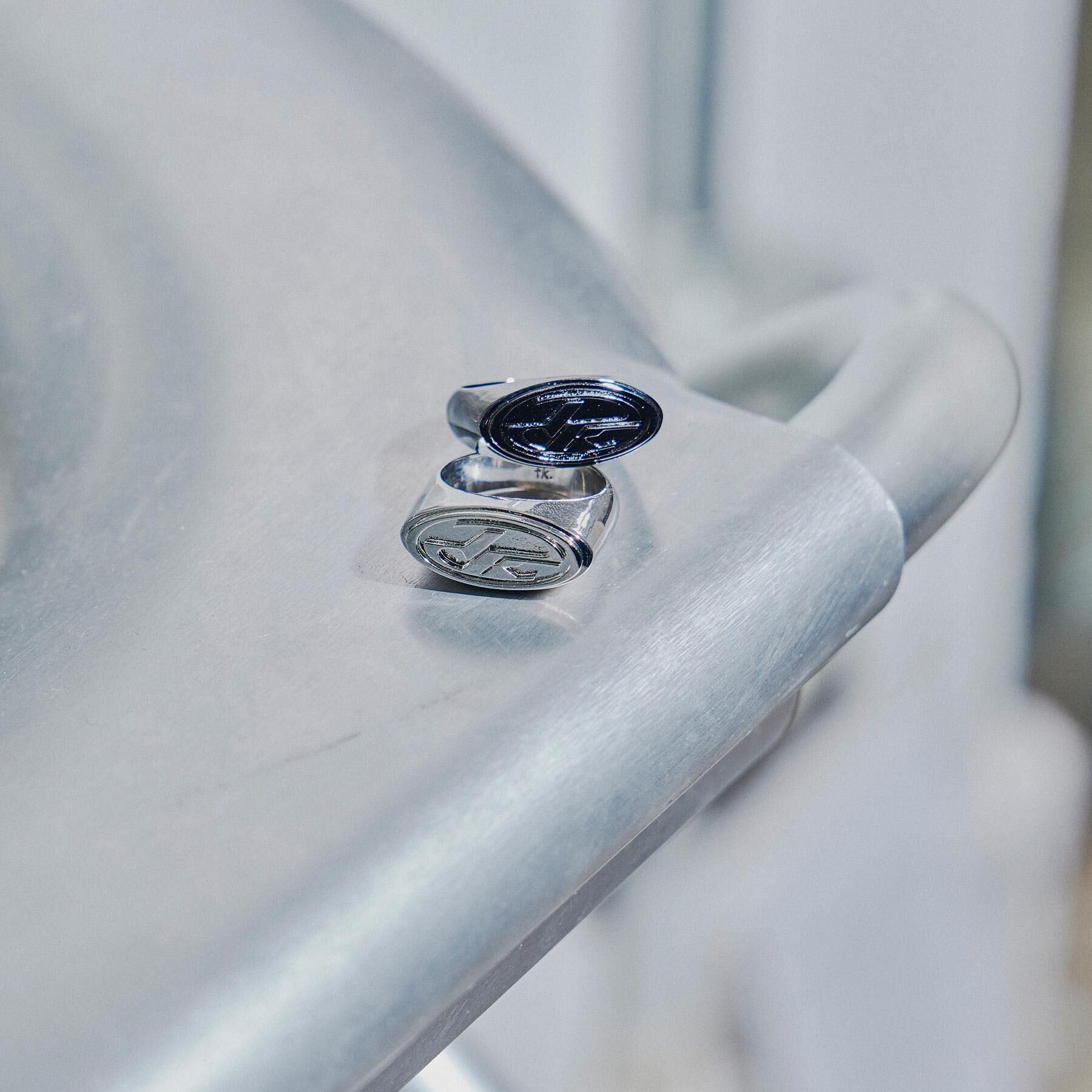 tk.TAKEO KIKUCHI「ボリュームロゴリング」|リング|