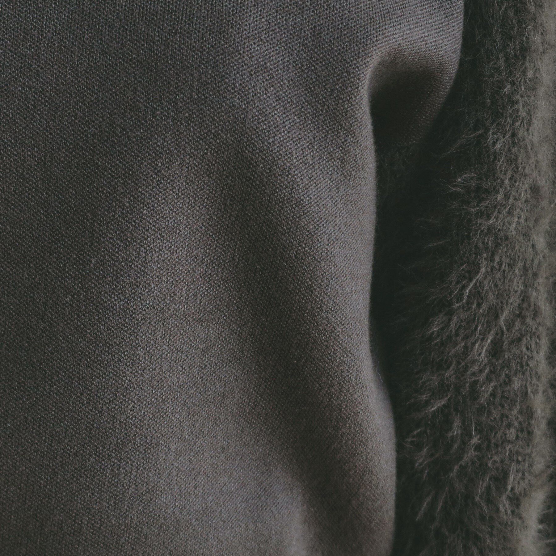 index「《美人百花掲載》フェザースリーブハイネックニット【洗濯機洗い可】」|ニット・セーター|