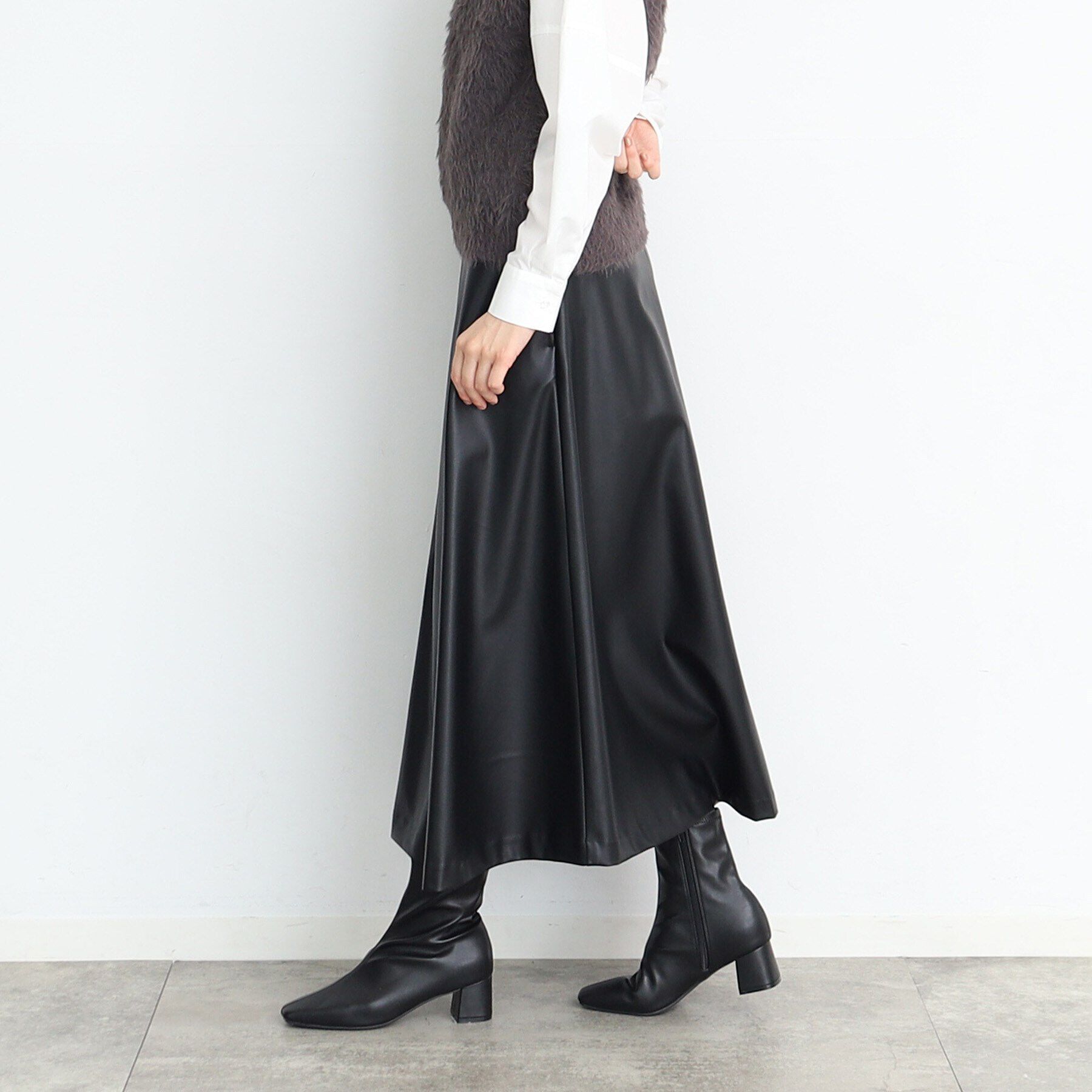 THE SHOP TK「合皮フレアスカート」|スカート|
