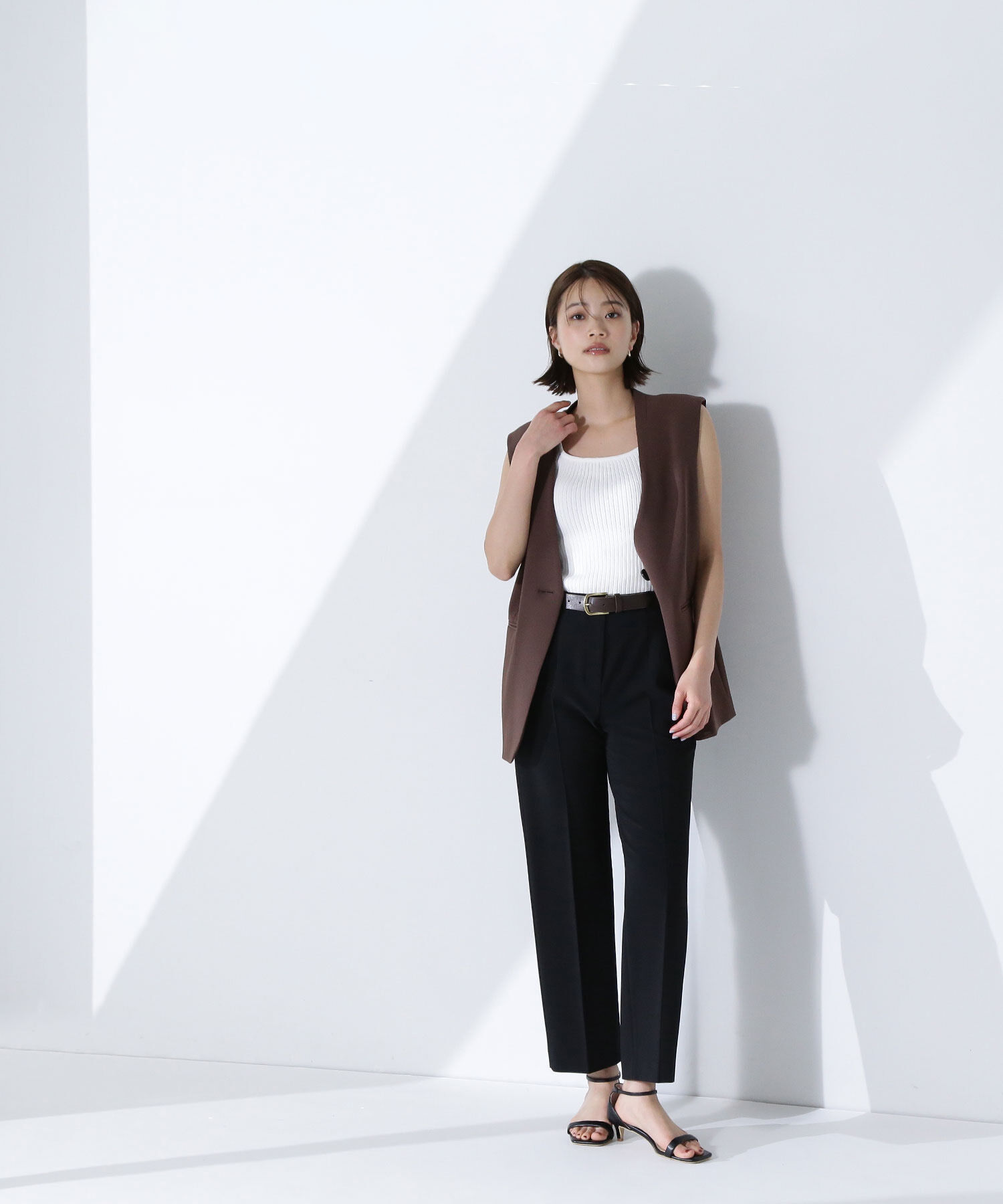  「ノーカラーミニマルジレ」|ブルゾン・スタジャン|