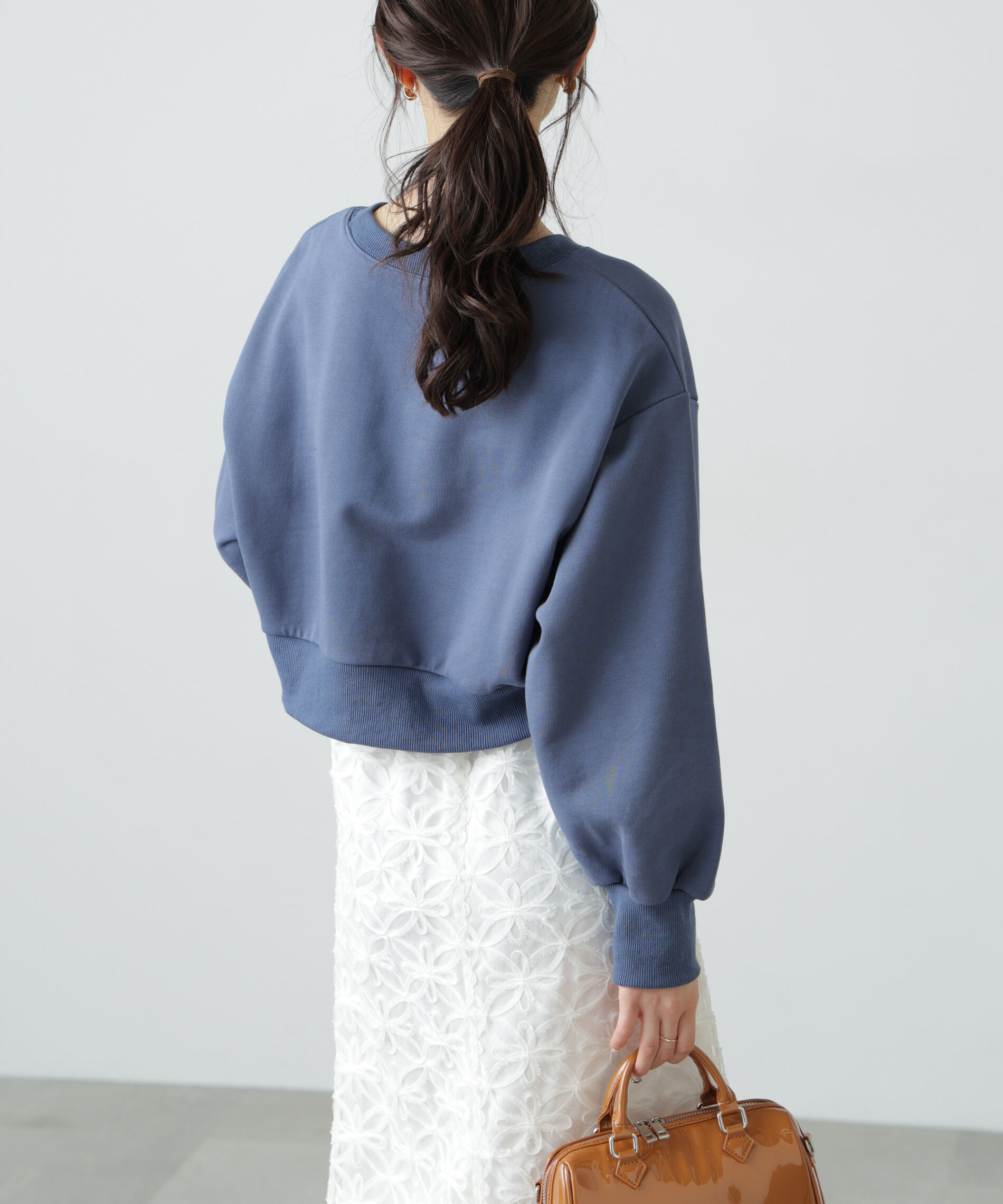  「サークルロゴ刺繍ショート丈スウェット」|Tシャツ・カットソー|