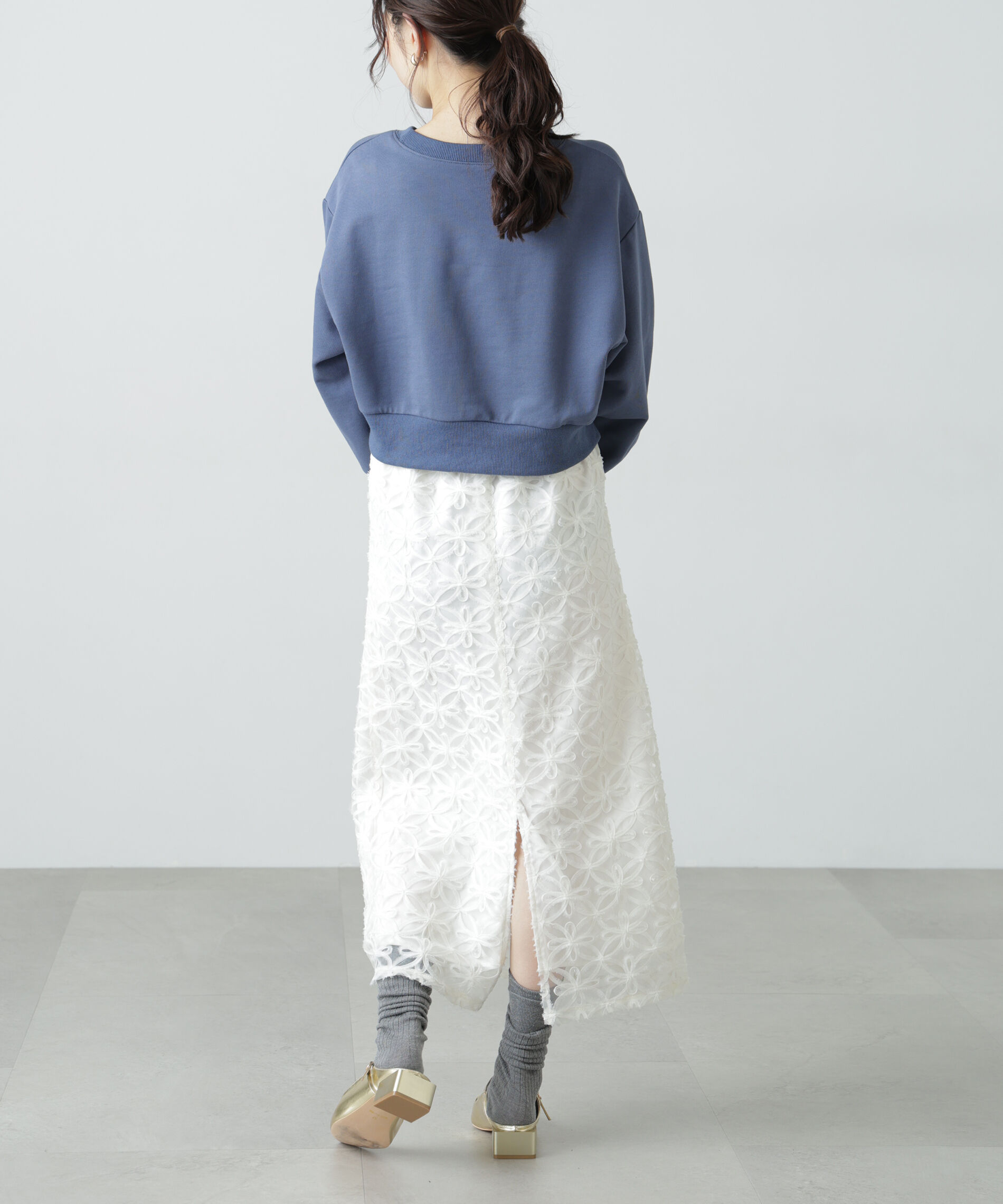  「サークルロゴ刺繍ショート丈スウェット」|Tシャツ・カットソー|