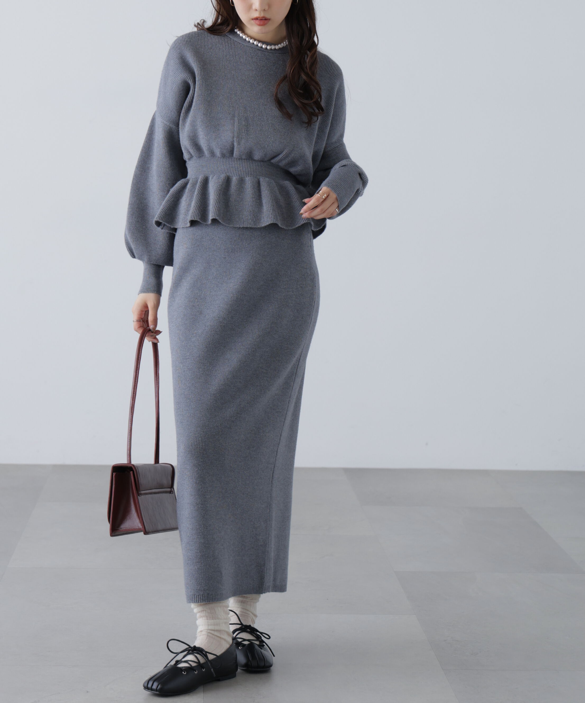  「ペプラムニットセットアップ」|ワンピース|グレー