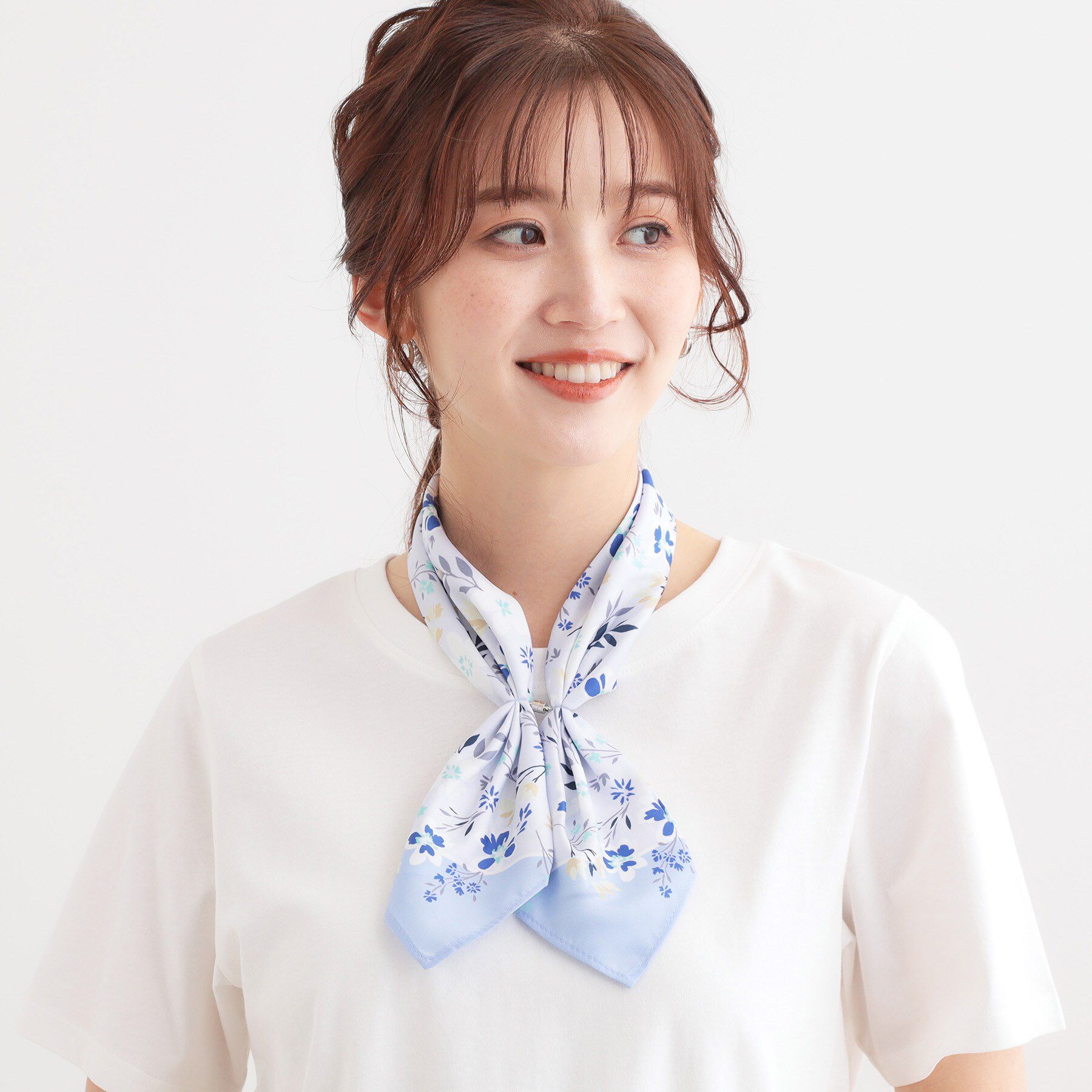 SHOO･LA･RUE「【UV/ひんやり】プレゼントにも マグネットで簡単 ワンタッチスカーフ」|バンダナ・スカーフ|